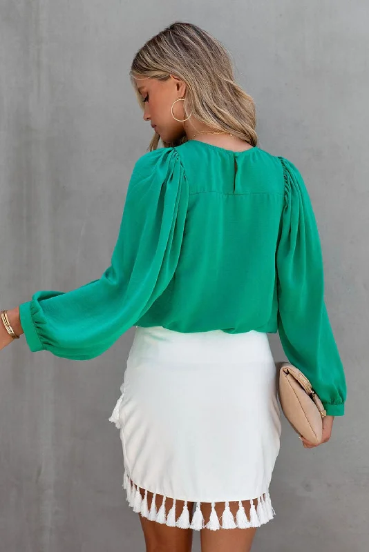 V-Neck Ruffle Shoulder Blouse Chic Sleeveless Blouse