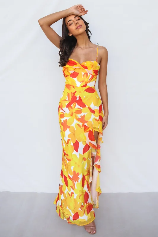 Teoni Maxi Dress - Yellow Print Trendy Maxi Dress with Belt