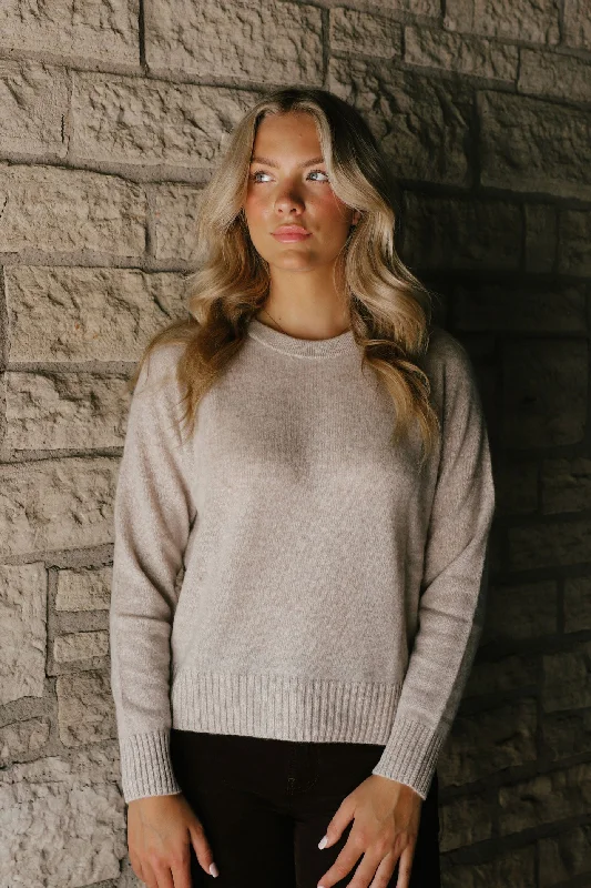 Tenlea Hunter - Cashmere Crewneck Sweatshirt in Sandwisp Heather Hoodie with Cuffed Sleeves Snug Secure