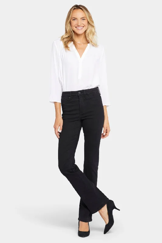 Le Silhouette Slim Bootcut Jeans In Petite - Stellar Fashionable Slim Fit Jeans