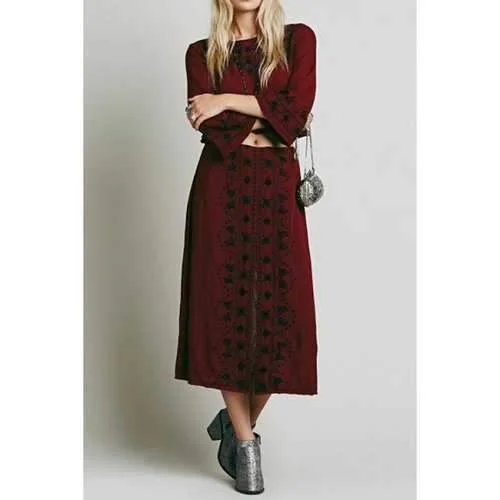 Fashionable Jewel Neck Black Floral Embroidery 3/4 Sleeve T-Shirt + Skirt For Women - Dark Red L lace skirt delicate